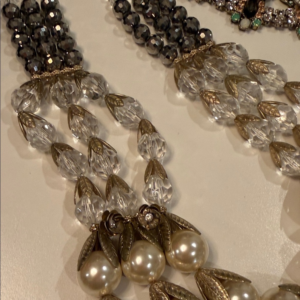 Vintage-Inspired Crystal and Pearl Necklace